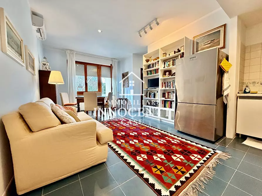 Immagine 1 di Appartamento in vendita  a Massa