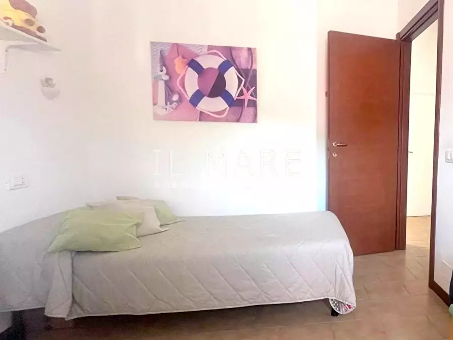 Immagine 26 di Mansarda in vendita  a Massa