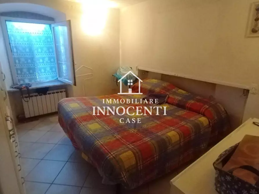 Immagine 12 di Casa semindipendente in vendita  a Massa