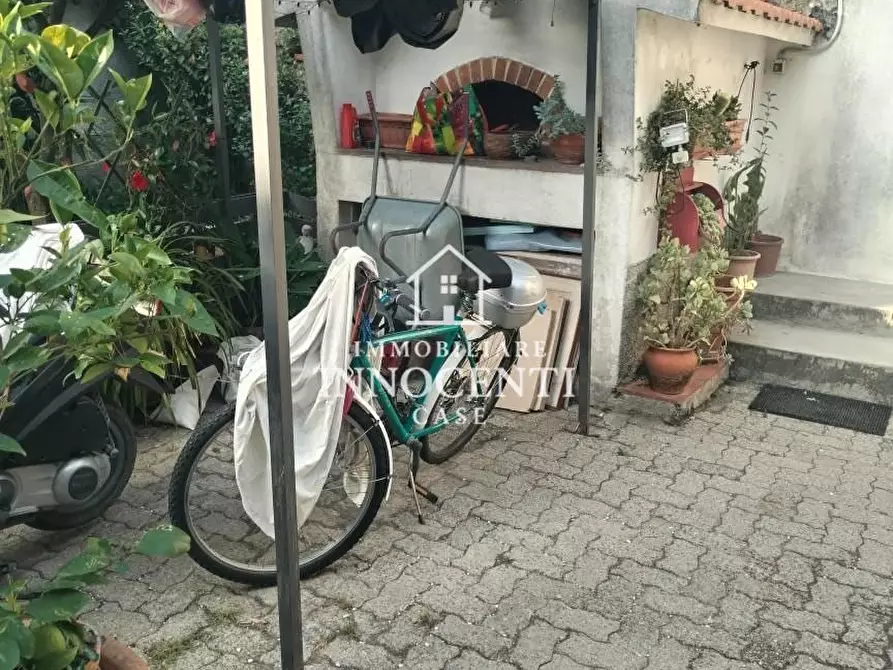 Immagine 6 di Casa semindipendente in vendita  a Massa