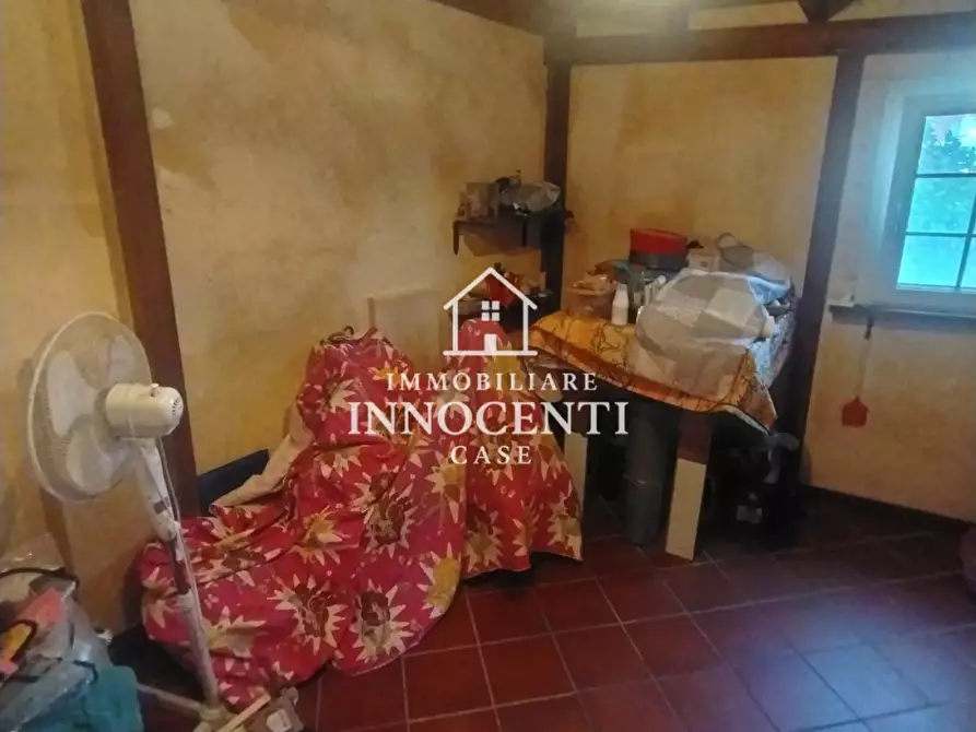 Immagine 10 di Casa semindipendente in vendita  a Massa