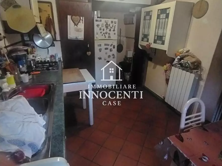 Immagine 16 di Casa semindipendente in vendita  a Massa