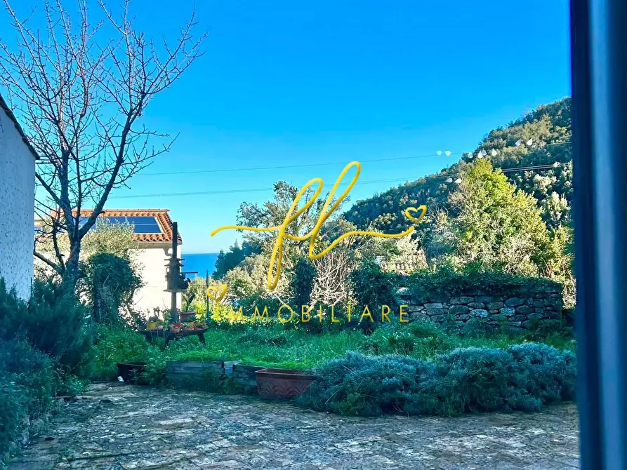 Immagine 25 di Appartamento in vendita  a Marciana