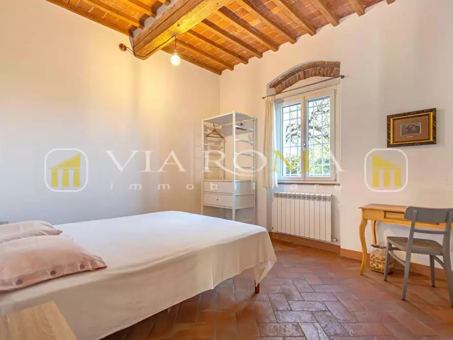 Immagine 52 di Villa in vendita  a Capannori