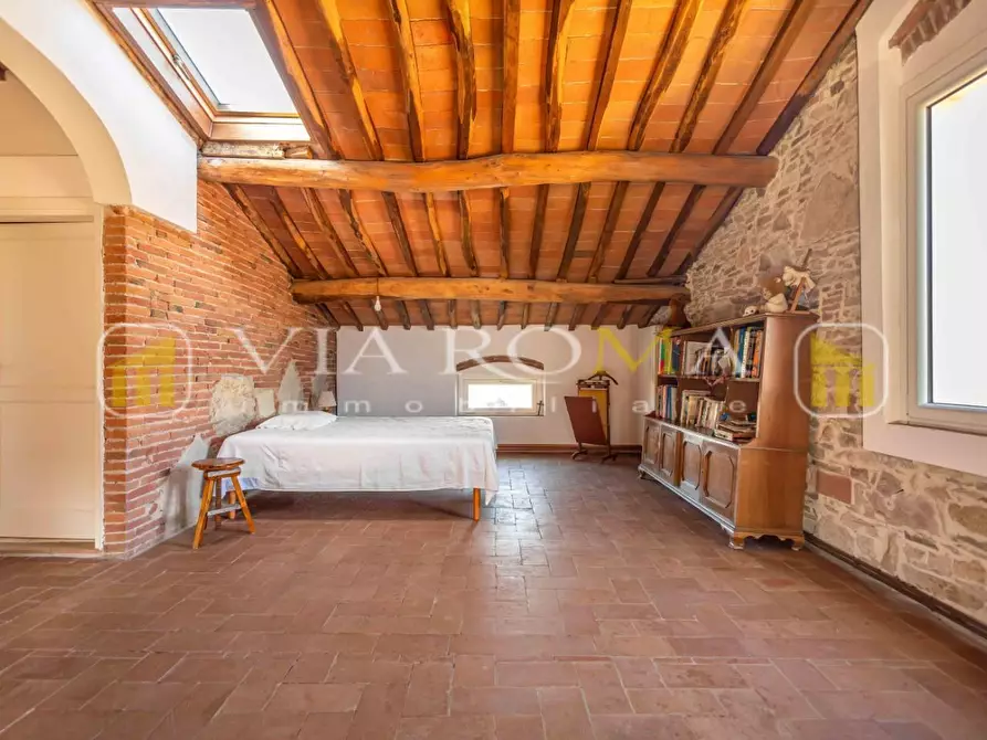 Immagine 64 di Villa in vendita  a Capannori