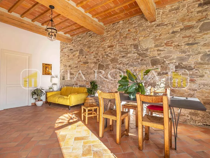 Immagine 3 di Villa in vendita  a Capannori