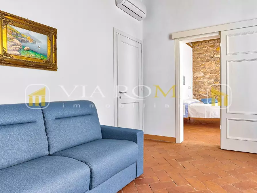 Immagine 37 di Villa in vendita  a Capannori