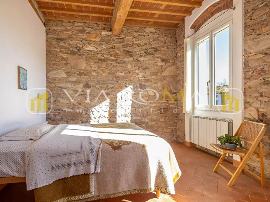 Immagine 59 di Villa in vendita  a Capannori