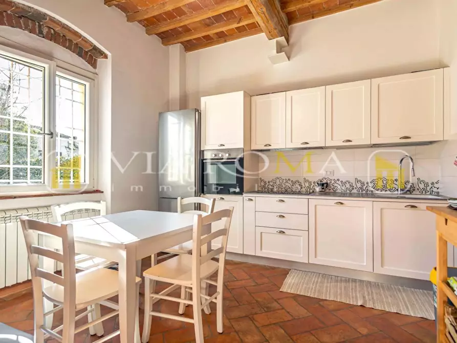 Immagine 5 di Villa in vendita  a Capannori