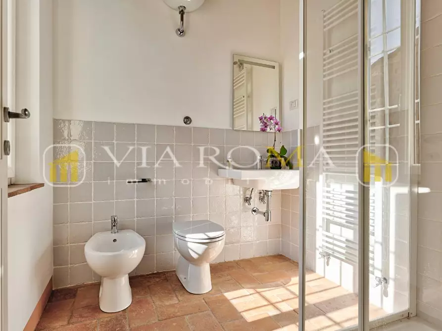 Immagine 32 di Villa in vendita  a Capannori