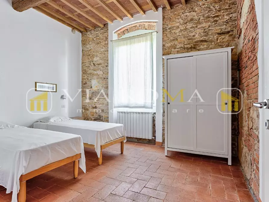 Immagine 26 di Villa in vendita  a Capannori