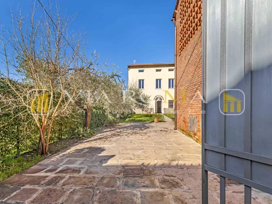 Immagine 44 di Villa in vendita  a Capannori