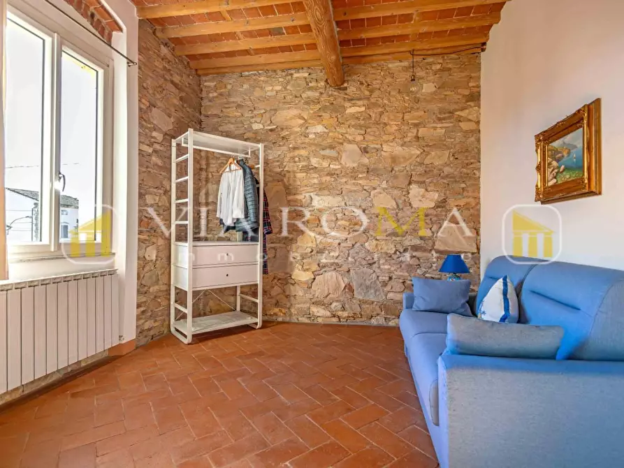 Immagine 58 di Villa in vendita  a Capannori