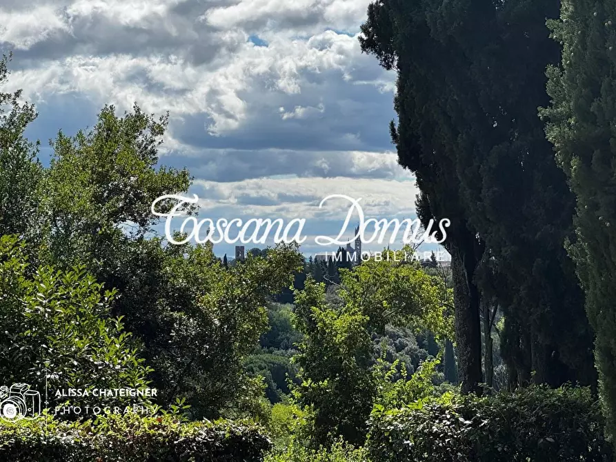 Immagine 4 di Porzione di casa in vendita  a Siena