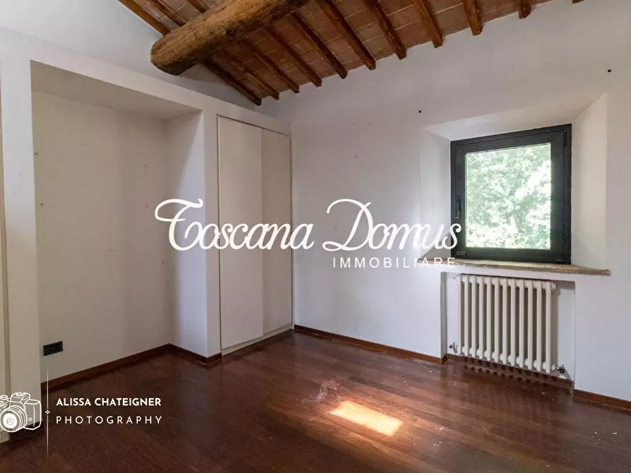 Immagine 28 di Porzione di casa in vendita  a Siena