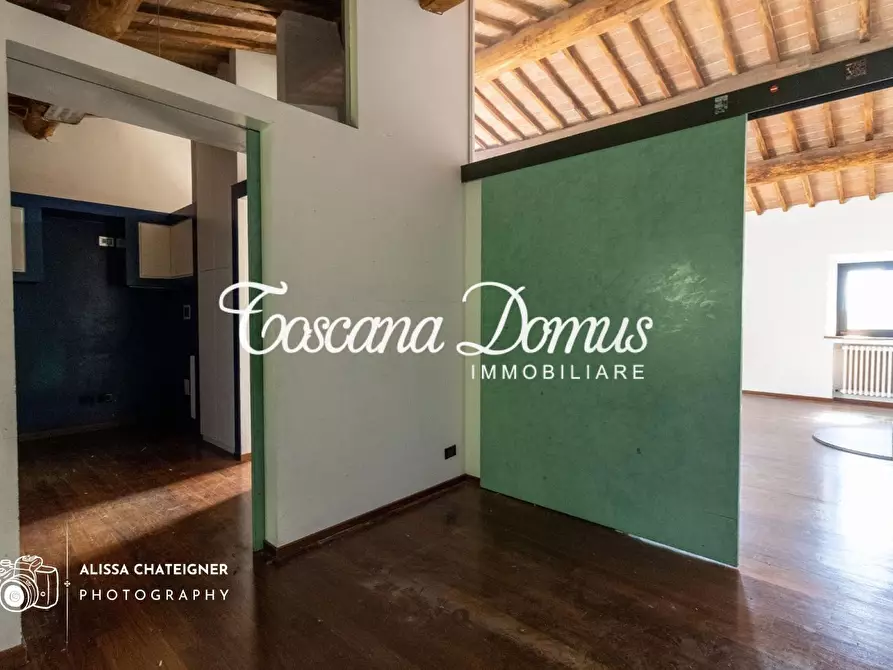 Immagine 23 di Porzione di casa in vendita  a Siena