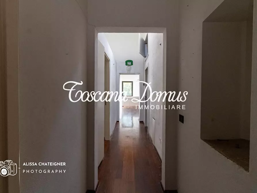 Immagine 43 di Porzione di casa in vendita  a Siena