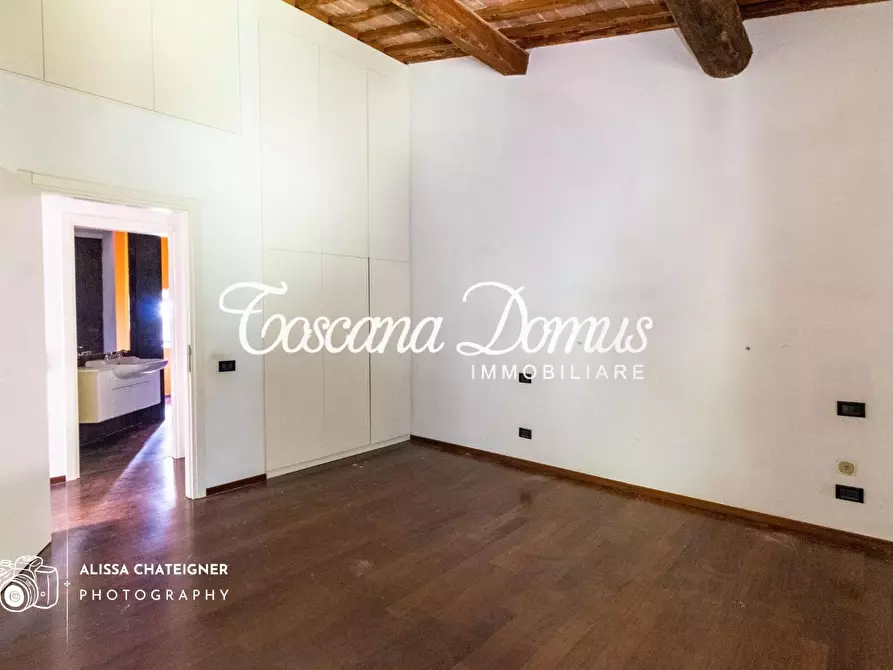 Immagine 36 di Porzione di casa in vendita  a Siena