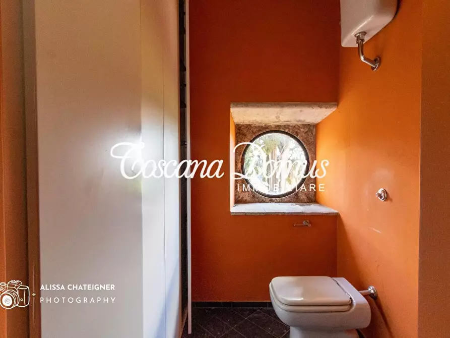 Immagine 40 di Porzione di casa in vendita  a Siena