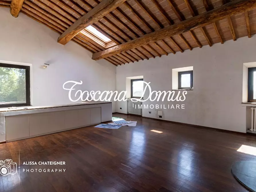 Immagine 16 di Porzione di casa in vendita  a Siena