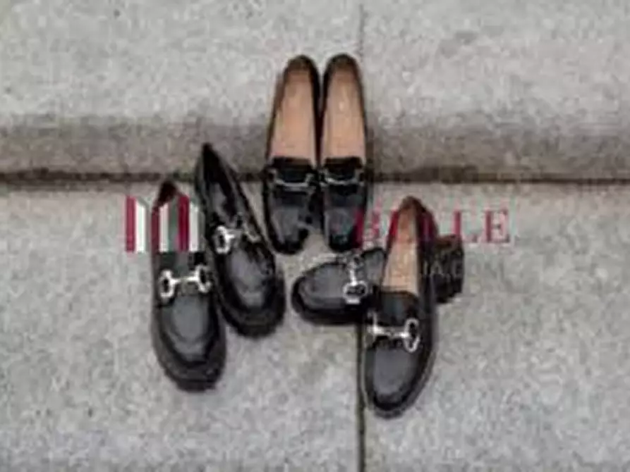 Immagine 5 di Attività commerciale in vendita  a Viareggio