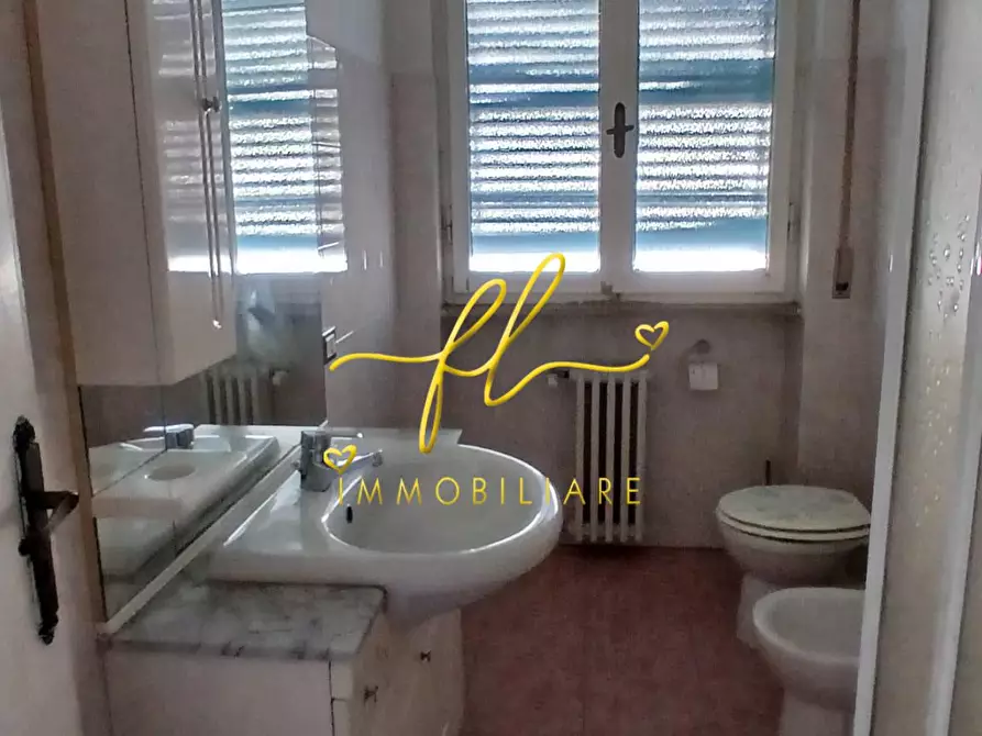 Immagine 17 di Appartamento in vendita  a Livorno