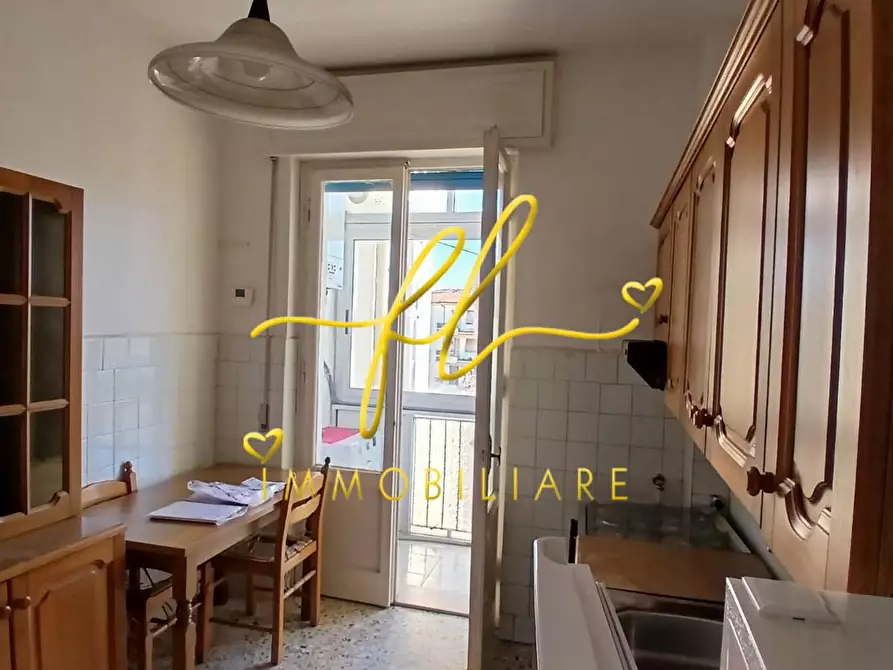 Immagine 3 di Appartamento in vendita  a Livorno