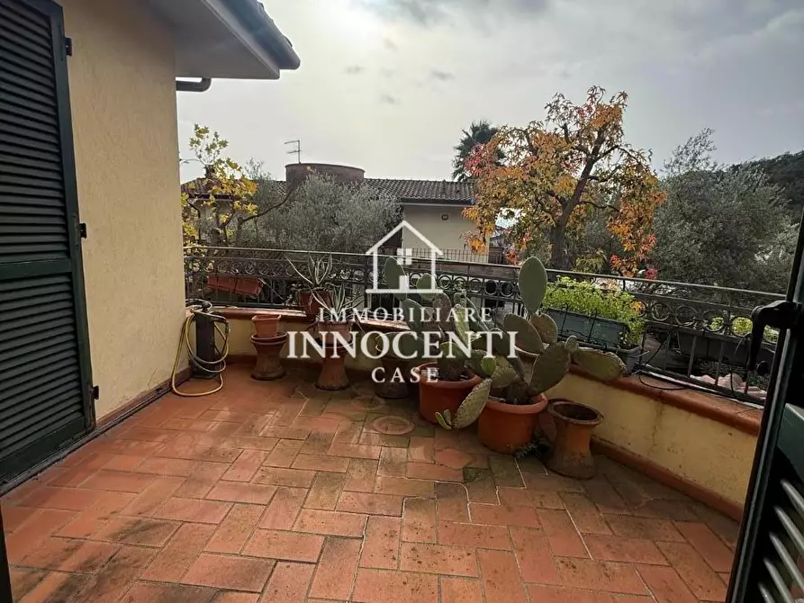 Immagine 34 di Casa indipendente in vendita  a Massa