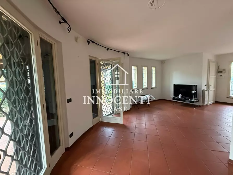 Immagine 22 di Casa indipendente in vendita  a Massa