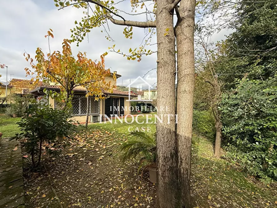 Immagine 8 di Casa indipendente in vendita  a Massa