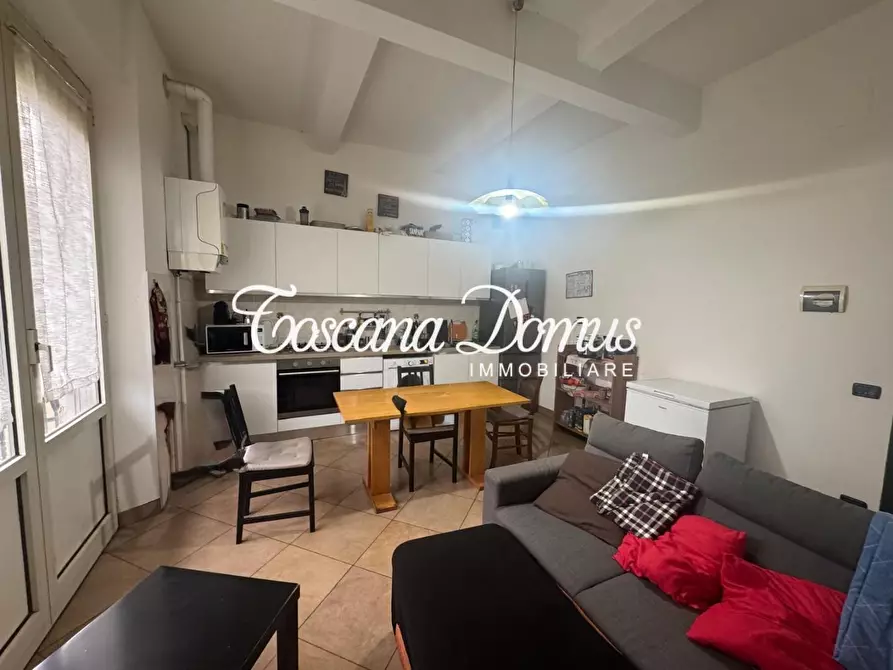 Immagine 2 di Appartamento in vendita  a Siena