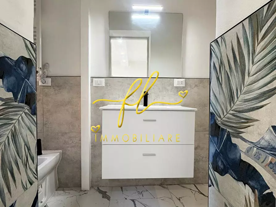 Immagine 16 di Appartamento in vendita  a Livorno