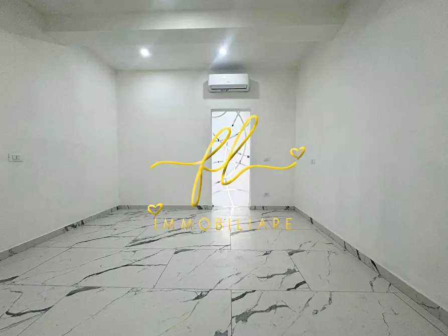 Immagine 7 di Appartamento in vendita  a Livorno