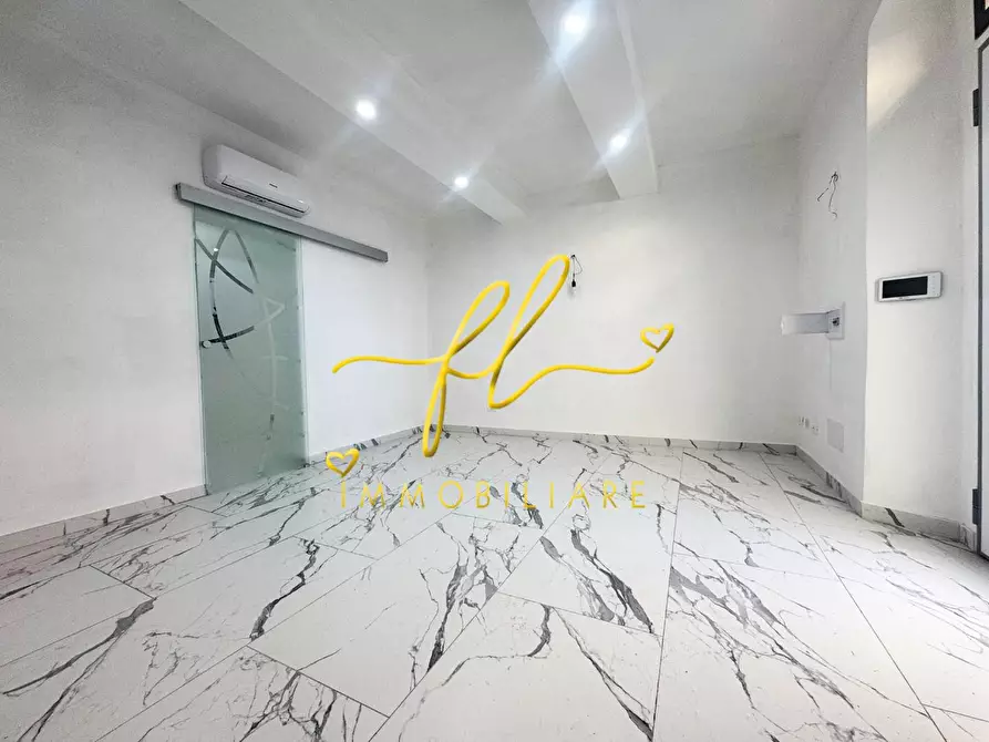 Immagine 5 di Appartamento in vendita  a Livorno