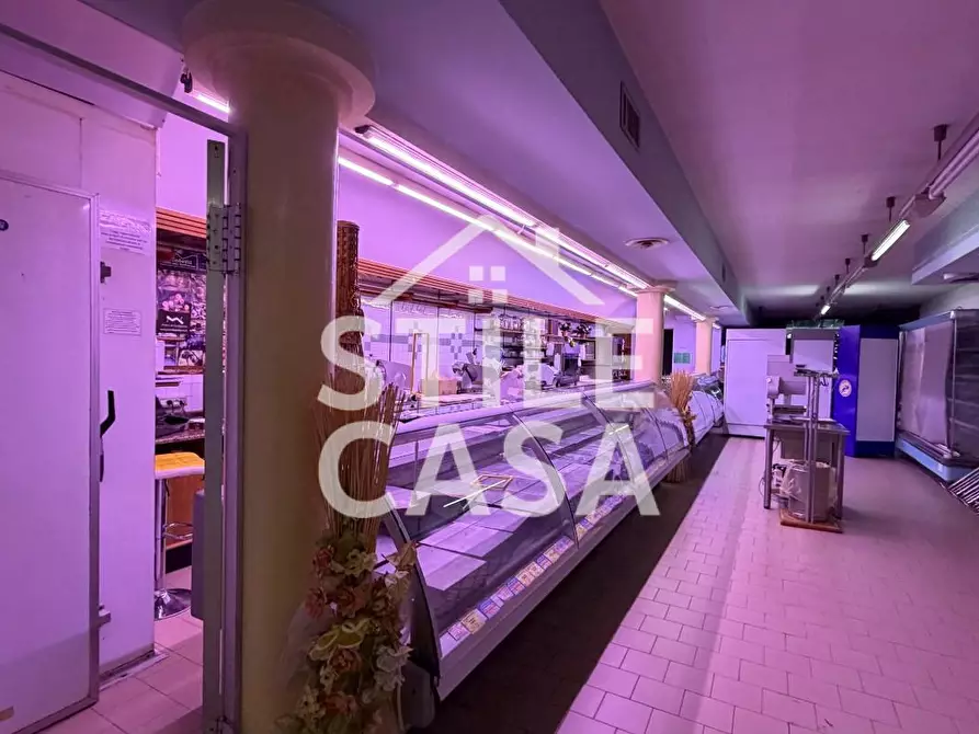 Immagine 8 di Locale commerciale in vendita  a Altopascio