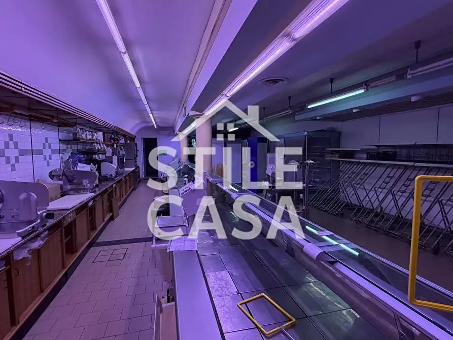 Immagine 11 di Locale commerciale in vendita  a Altopascio