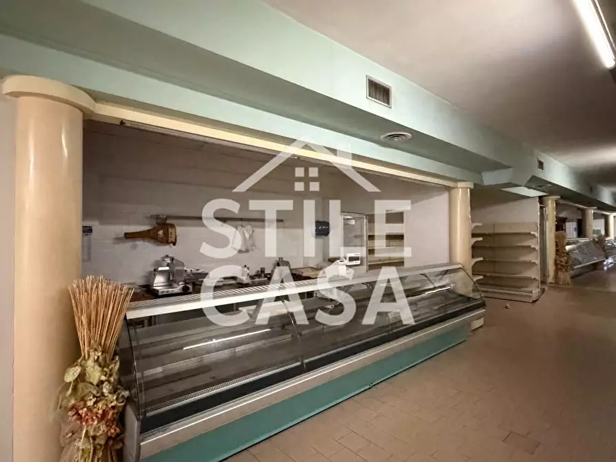 Immagine 6 di Locale commerciale in vendita  a Altopascio