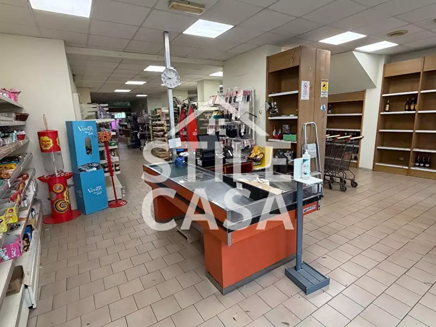 Immagine 15 di Locale commerciale in vendita  a Altopascio