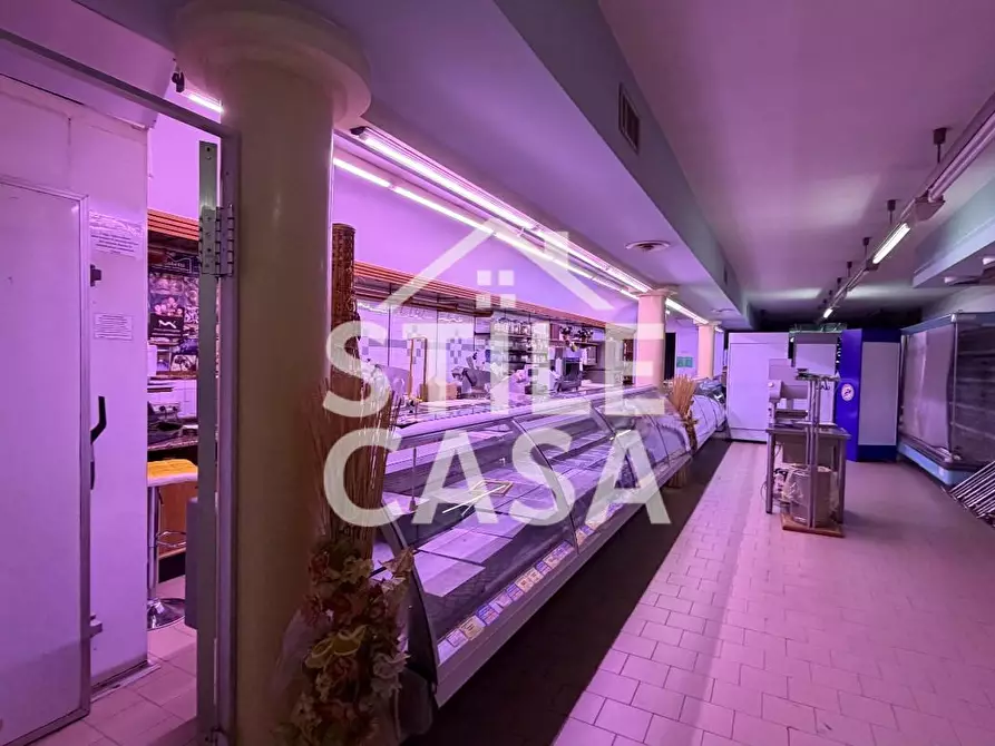 Immagine 7 di Locale commerciale in vendita  a Altopascio