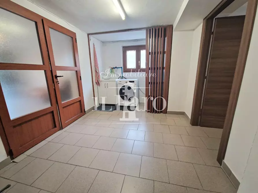 Immagine 34 di Villetta a schiera in vendita  a Campi Bisenzio