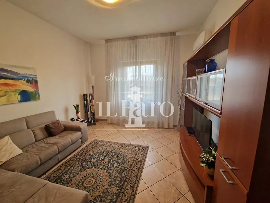 Immagine 1 di Villetta a schiera in vendita  a Campi Bisenzio