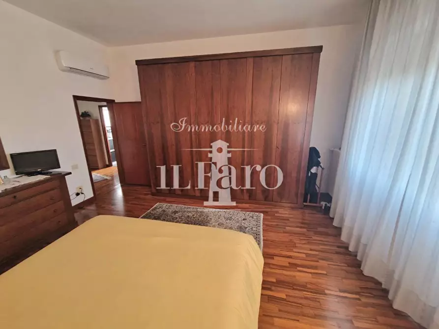 Immagine 22 di Villetta a schiera in vendita  a Campi Bisenzio