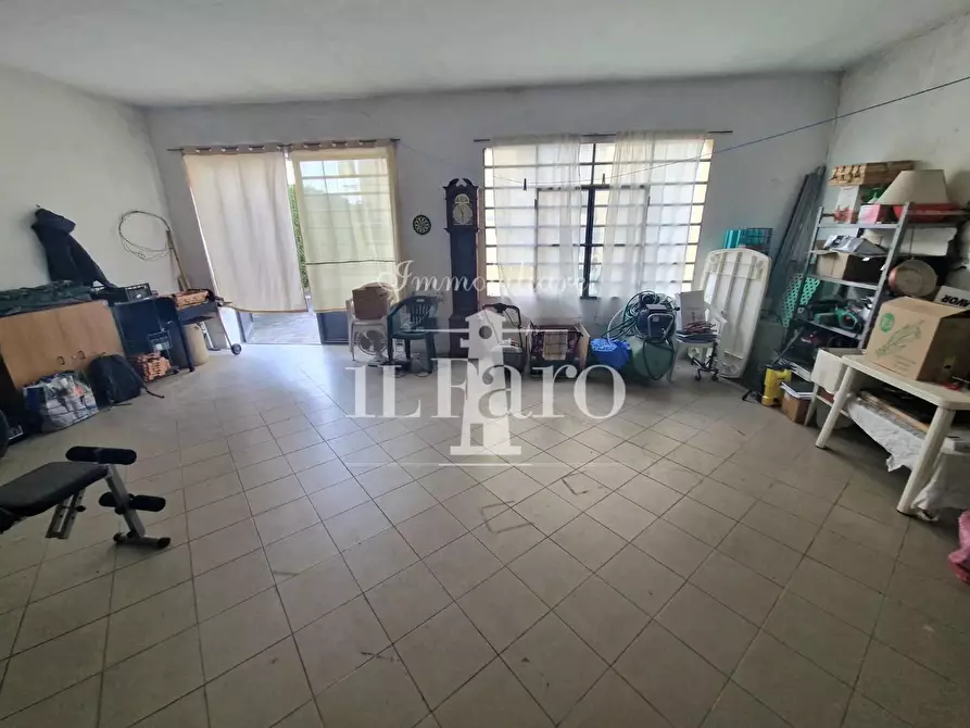Immagine 46 di Villetta a schiera in vendita  a Campi Bisenzio