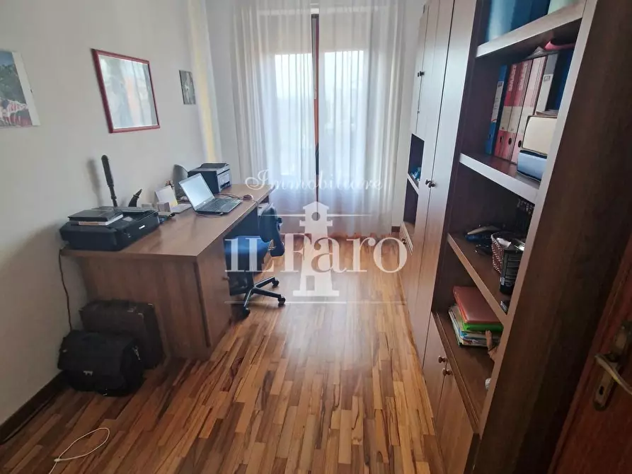 Immagine 29 di Villetta a schiera in vendita  a Campi Bisenzio