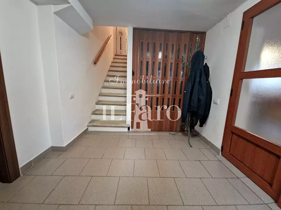 Immagine 33 di Villetta a schiera in vendita  a Campi Bisenzio