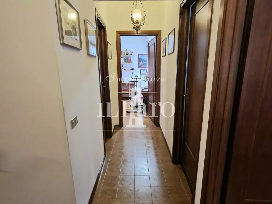 Immagine 14 di Appartamento in vendita  a Campi Bisenzio