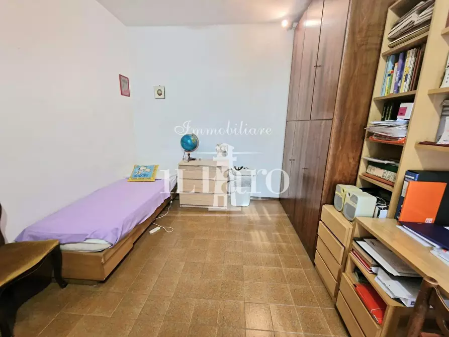 Immagine 33 di Appartamento in vendita  a Campi Bisenzio