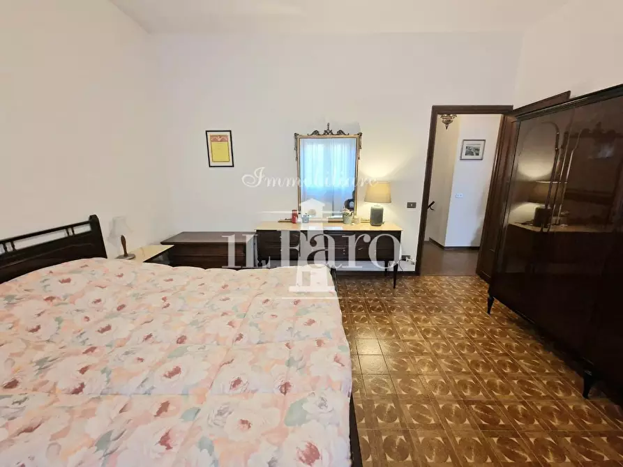 Immagine 18 di Appartamento in vendita  a Campi Bisenzio