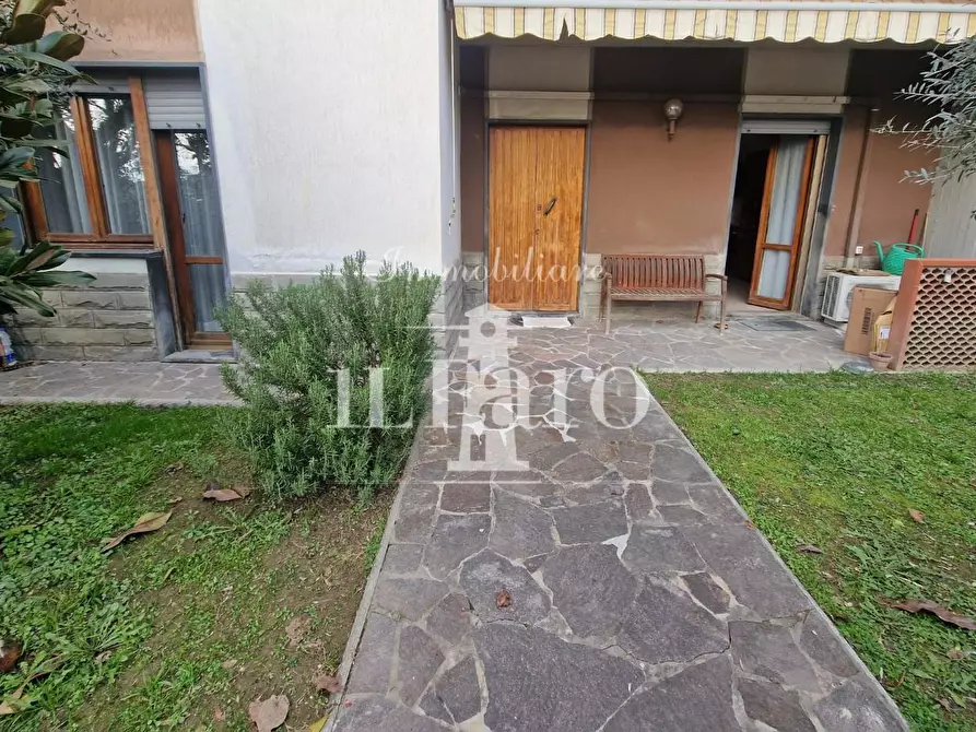 Immagine 48 di Appartamento in vendita  a Campi Bisenzio