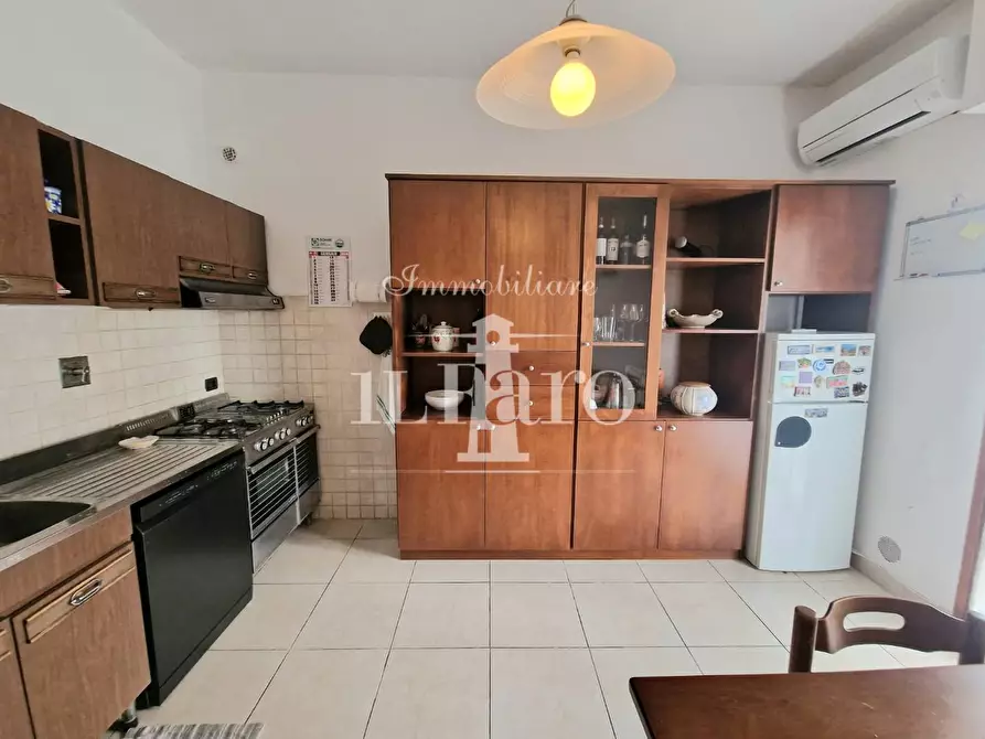 Immagine 9 di Appartamento in vendita  a Campi Bisenzio